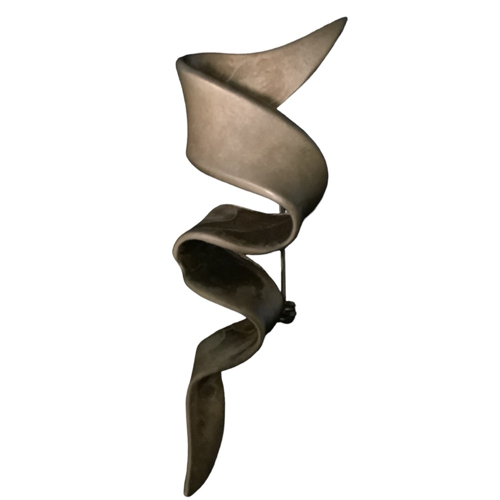 JENI MARKED BROOCH PEWTER TONE